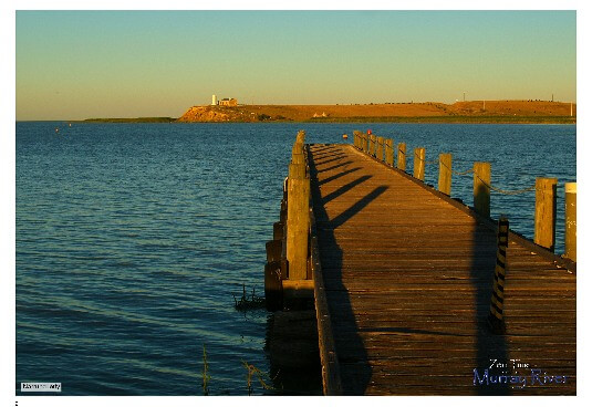 Point Malcom Lighthouse at dawn from Nurrung Jetty WO96WM24